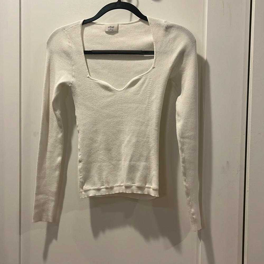 White Aritzia sweater sweetheart neckline